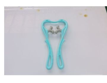 Multifunctional Manual Six-wheel Neck Massager Massage Relieve Roller Massage Tool (Option: New Thumb Blue)